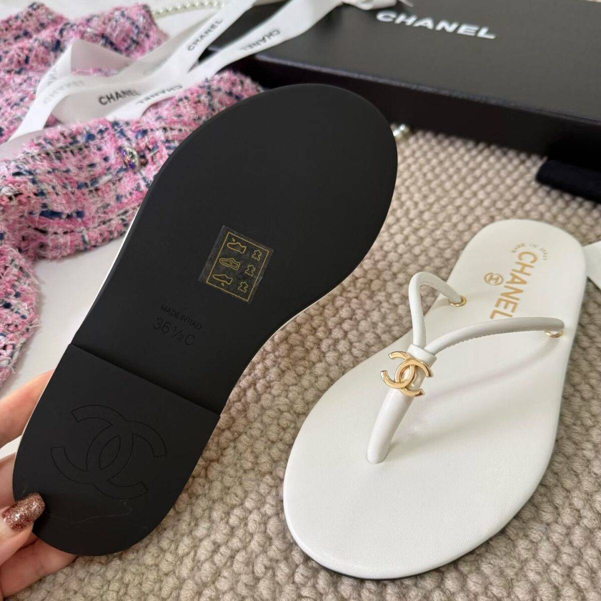 CHANEL Slippers - Image 12