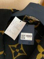 LOUIS VUITTON 26 Wool Coat - Image 8