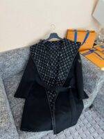 LOUIS VUITTON 26 Wool Coat - Image 2