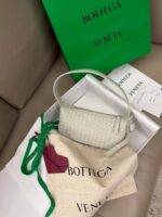 Bottega veneta Nodo Shoulder Bag - Image 11