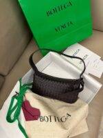 Bottega veneta Nodo Shoulder Bag - Image 10