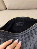 Bottega veneta Nodo Shoulder Bag - Image 8