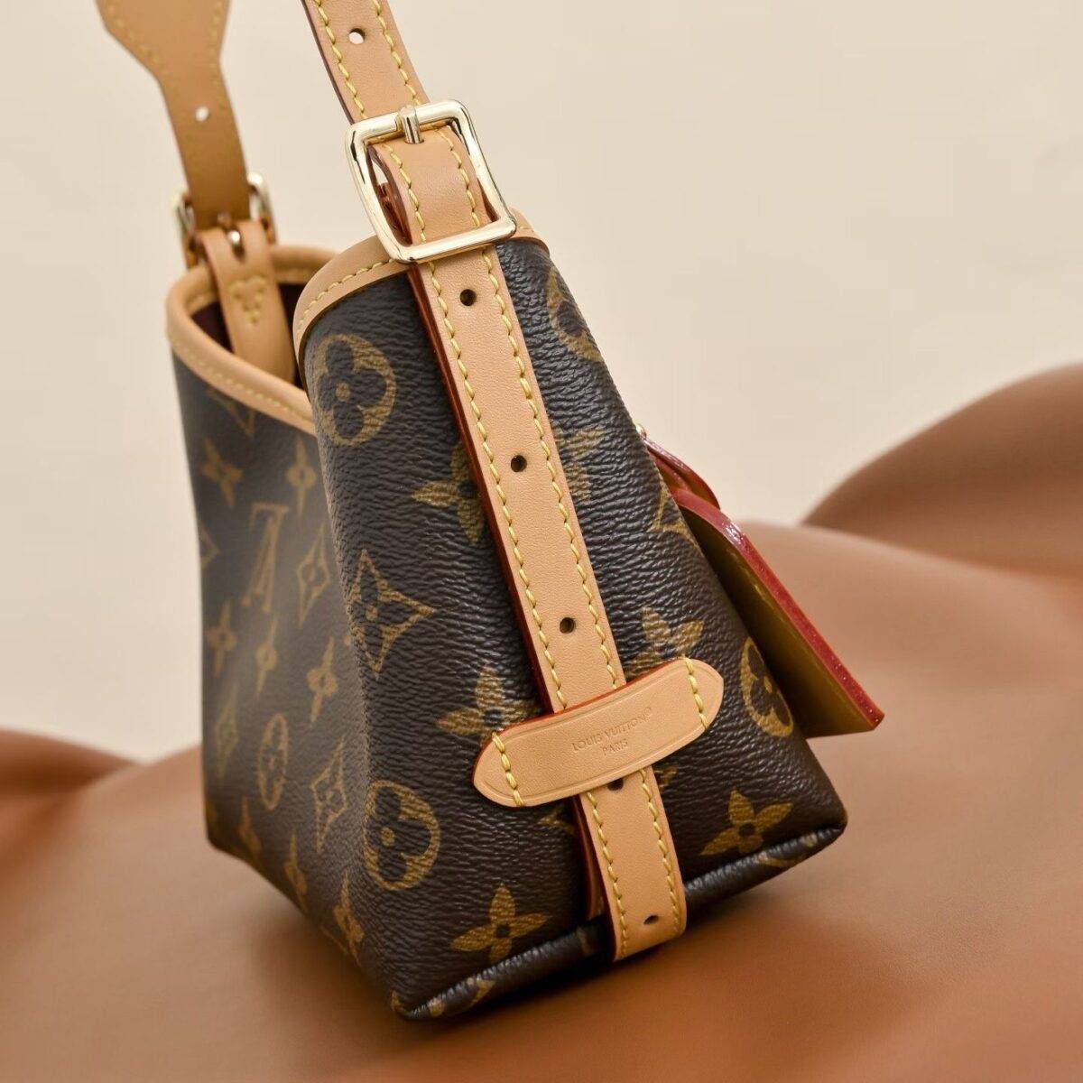 LOUIS VUITTON  NANO CARRYALL M2A711 - Image 3