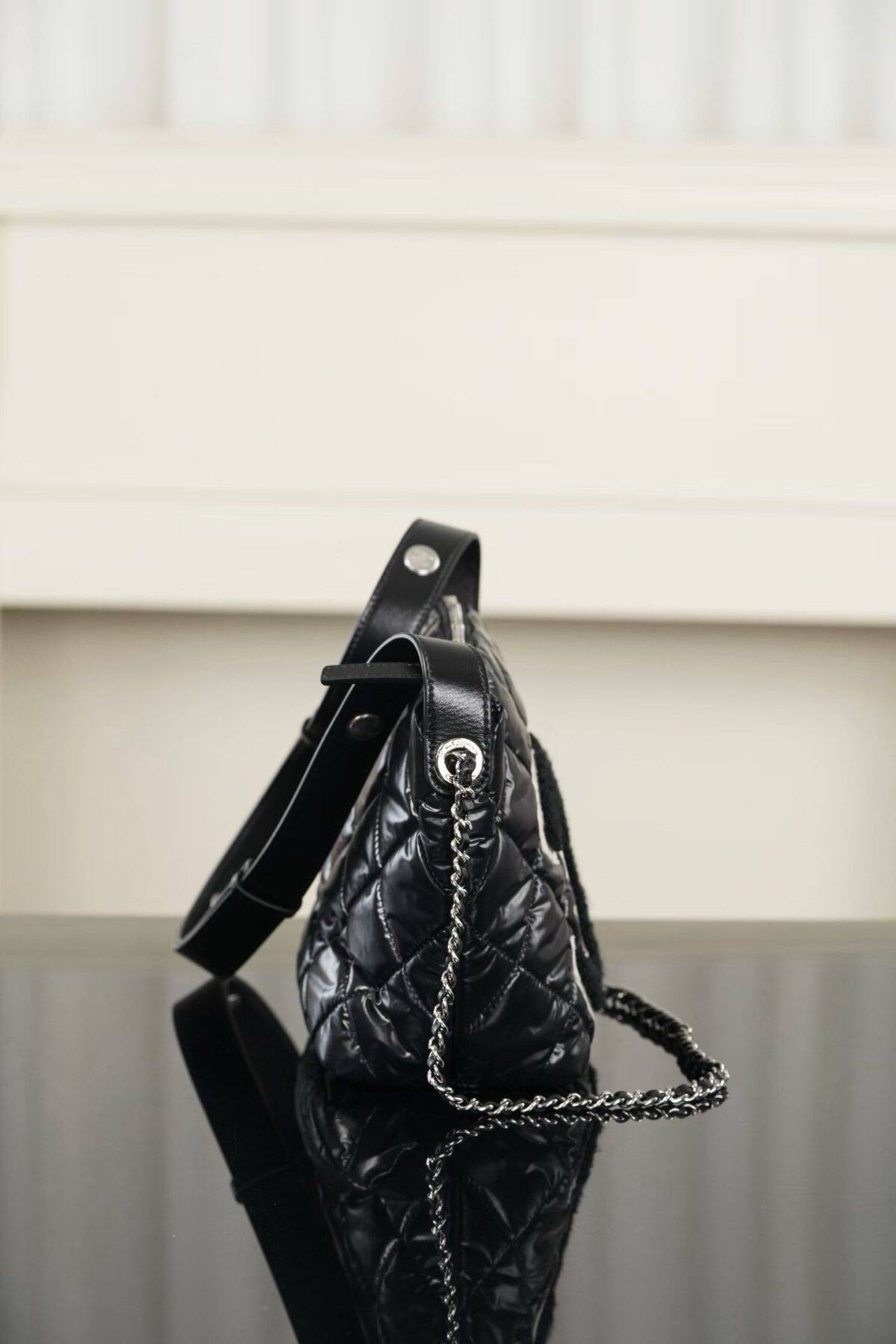 CHANEL 26N Hobo - Image 3