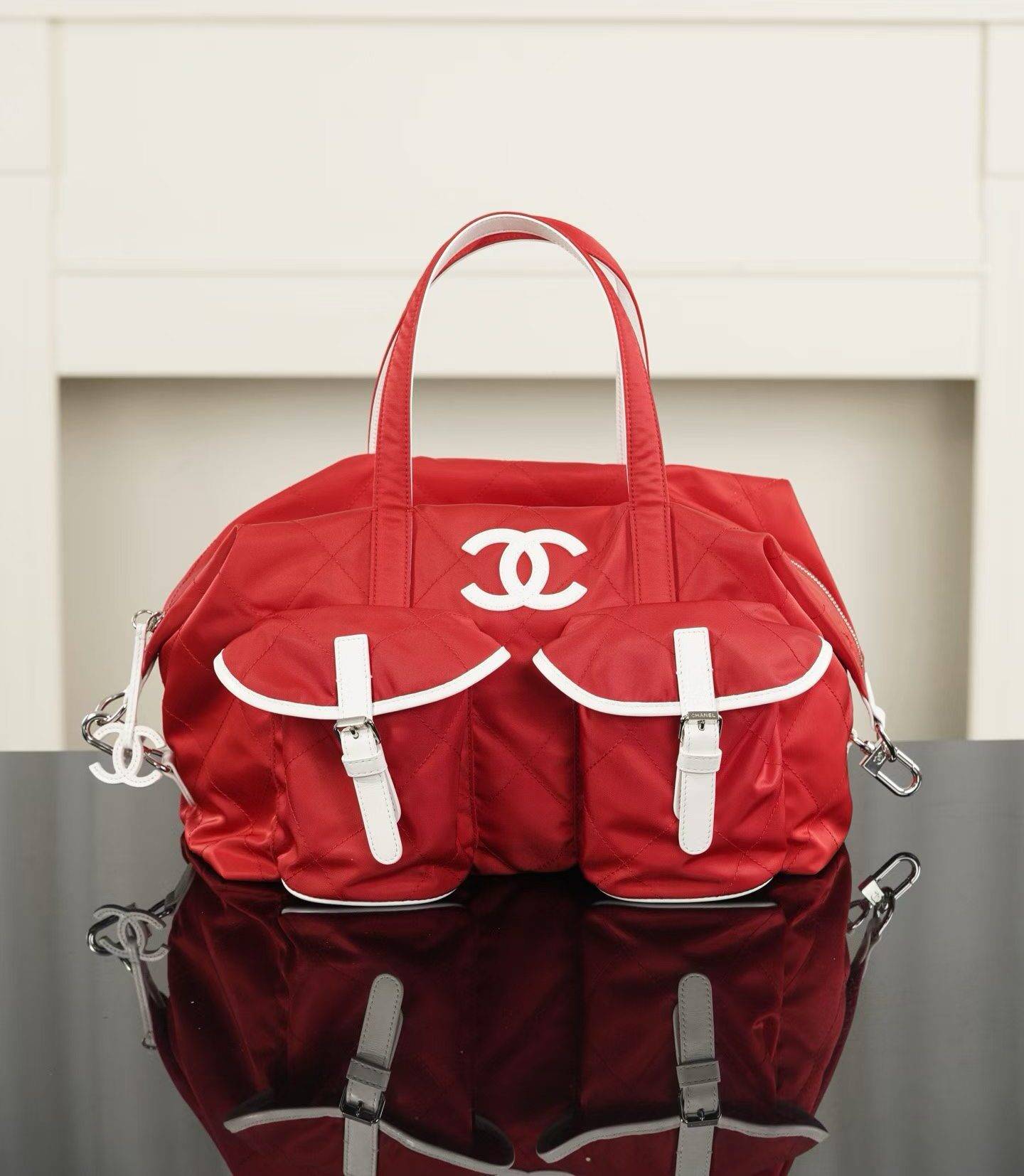 微信图片_20261027113832_3670_24 CHANEL 26N Large Bowling Bag - Image 1