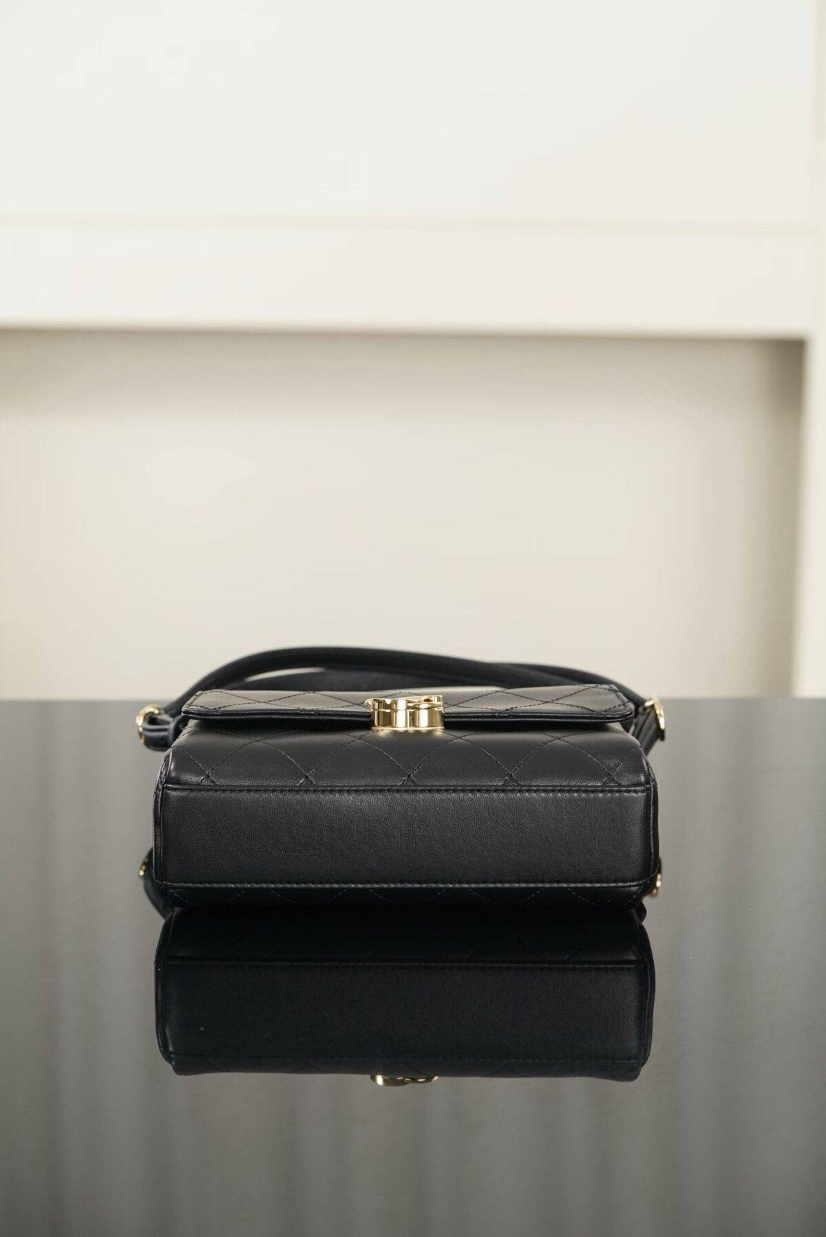 CHANEL 26K Flap bag - Image 4
