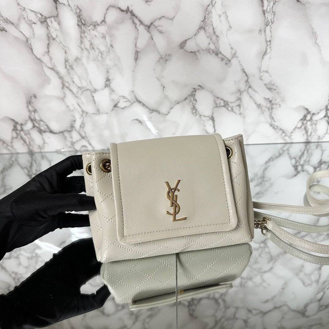 白-10.jpg YSL Mini Nolita Bag - Image 1