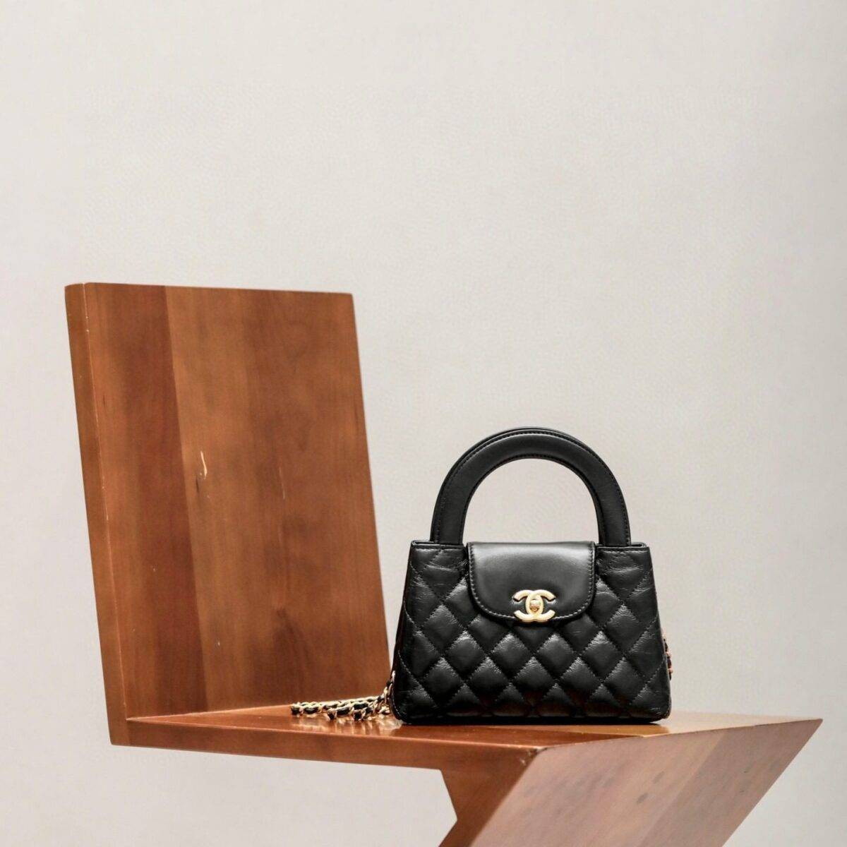CHANEL 23K Clutch With Chain(Small) - Image 2